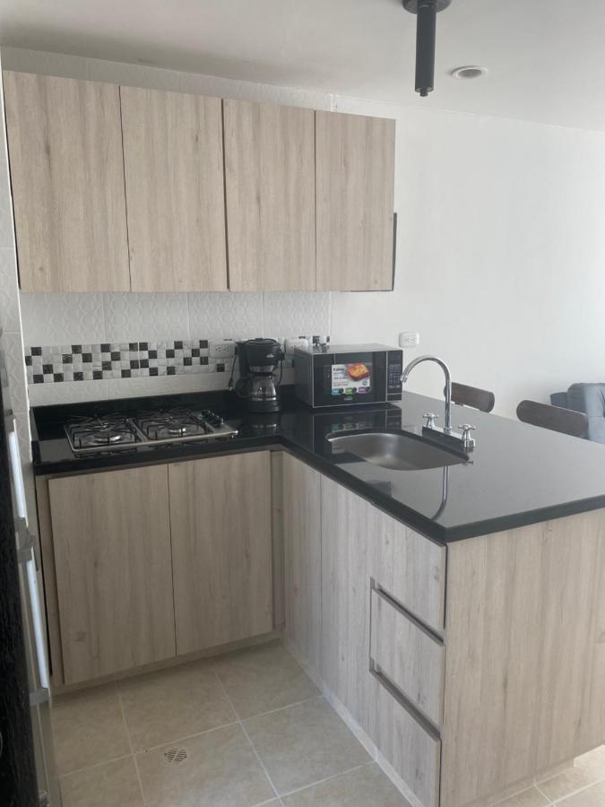 Apartaestudio Amoblado Con Excelente Ubicacion Apartamento Pereira Exterior foto