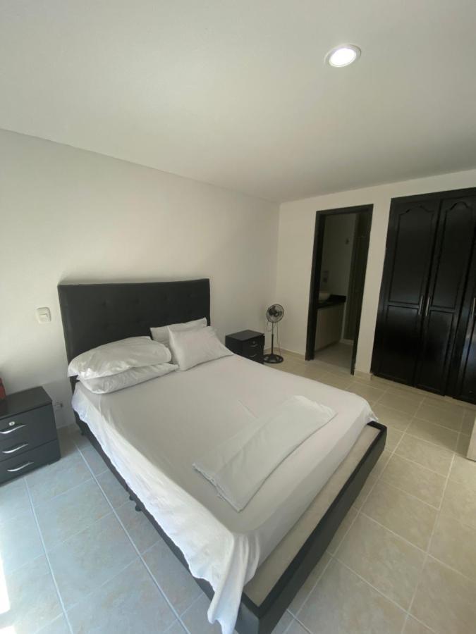 Apartaestudio Amoblado Con Excelente Ubicacion Apartamento Pereira Exterior foto