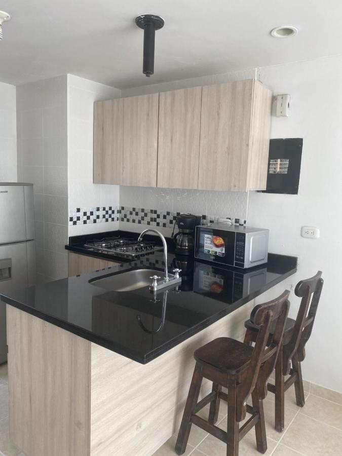Apartaestudio Amoblado Con Excelente Ubicacion Apartamento Pereira Exterior foto